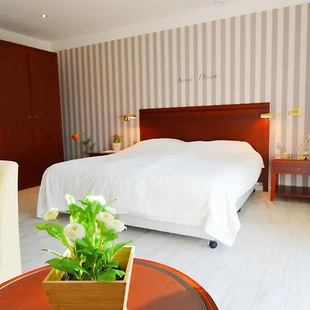 Chateau Crawhez 別荘 *